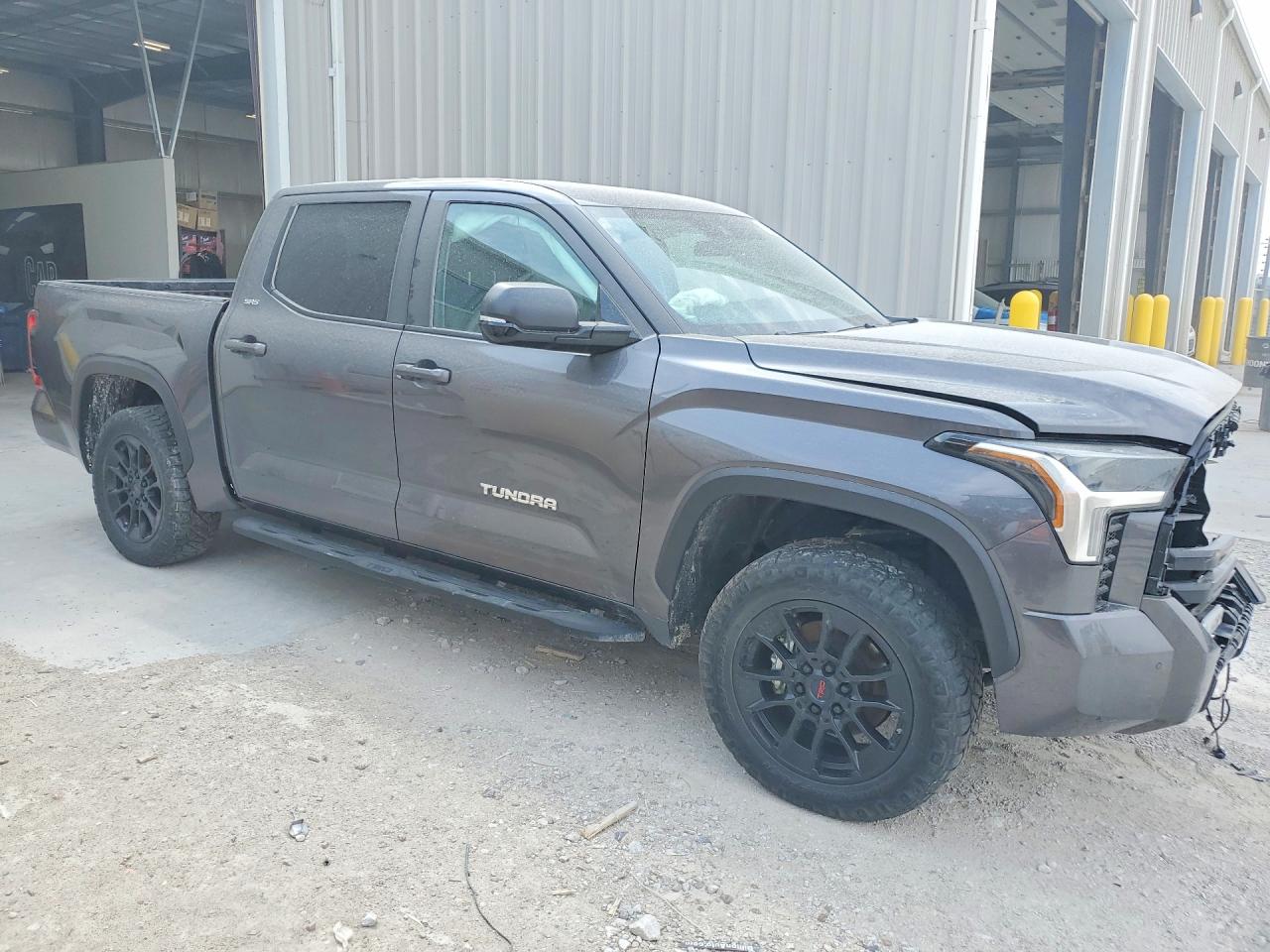 Toyota Tundra Sr5