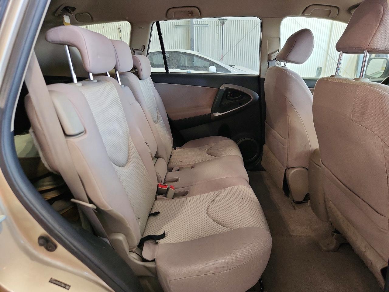 Toyota RAV4 Base