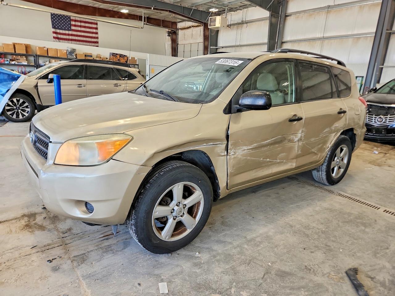 Salvage Toyota RAV4 Image