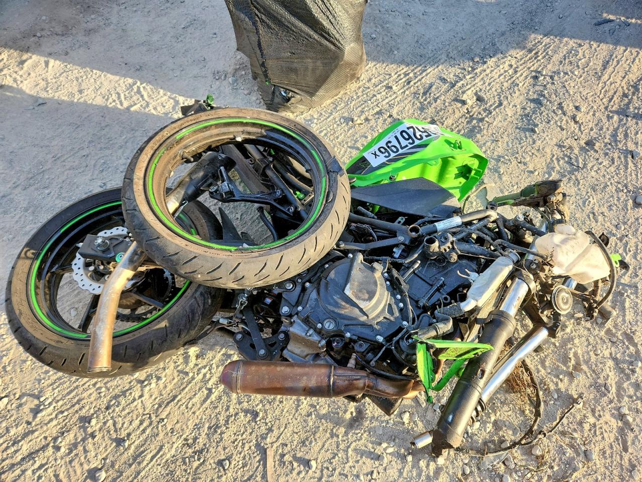 Salvage Kawasaki Ex400 Image