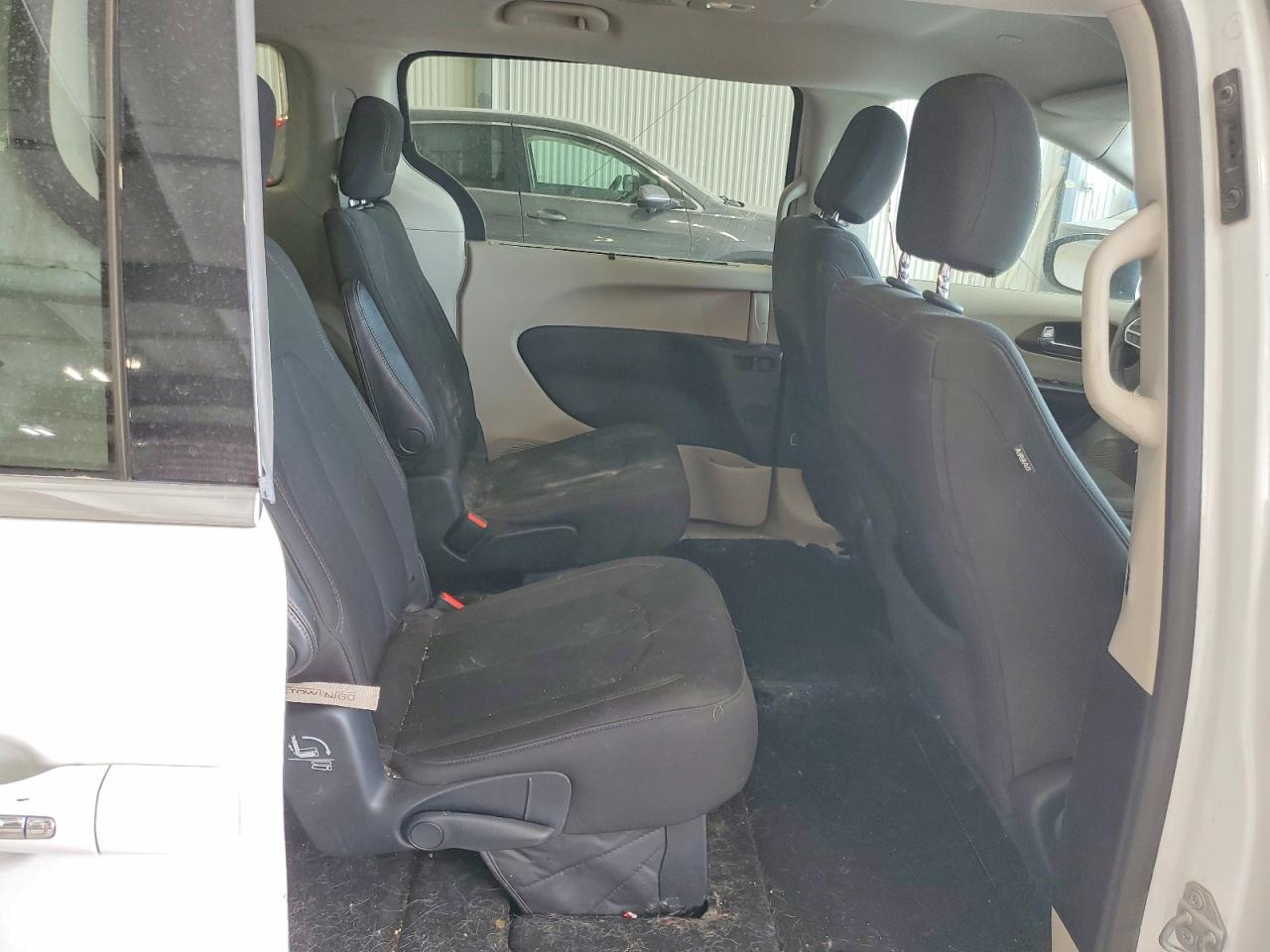 Chrysler Pacifica Touring L