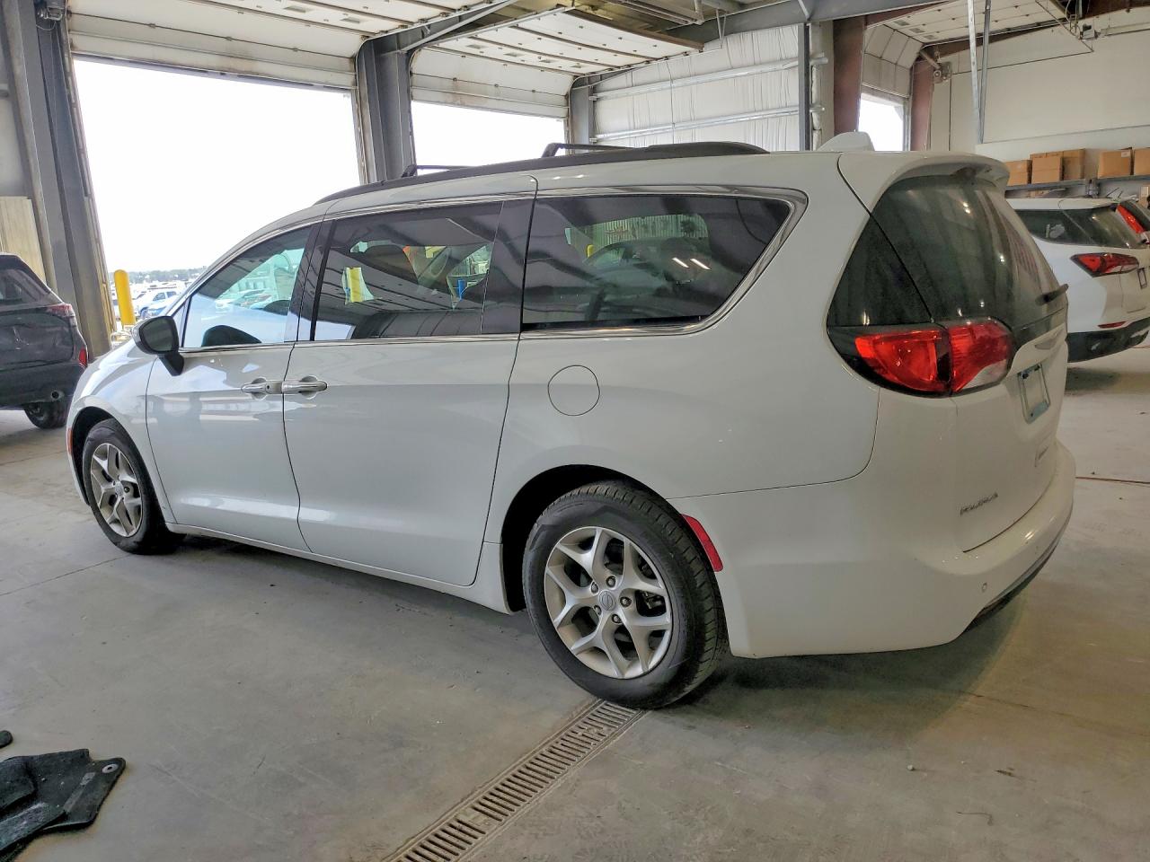 Chrysler Pacifica Touring L