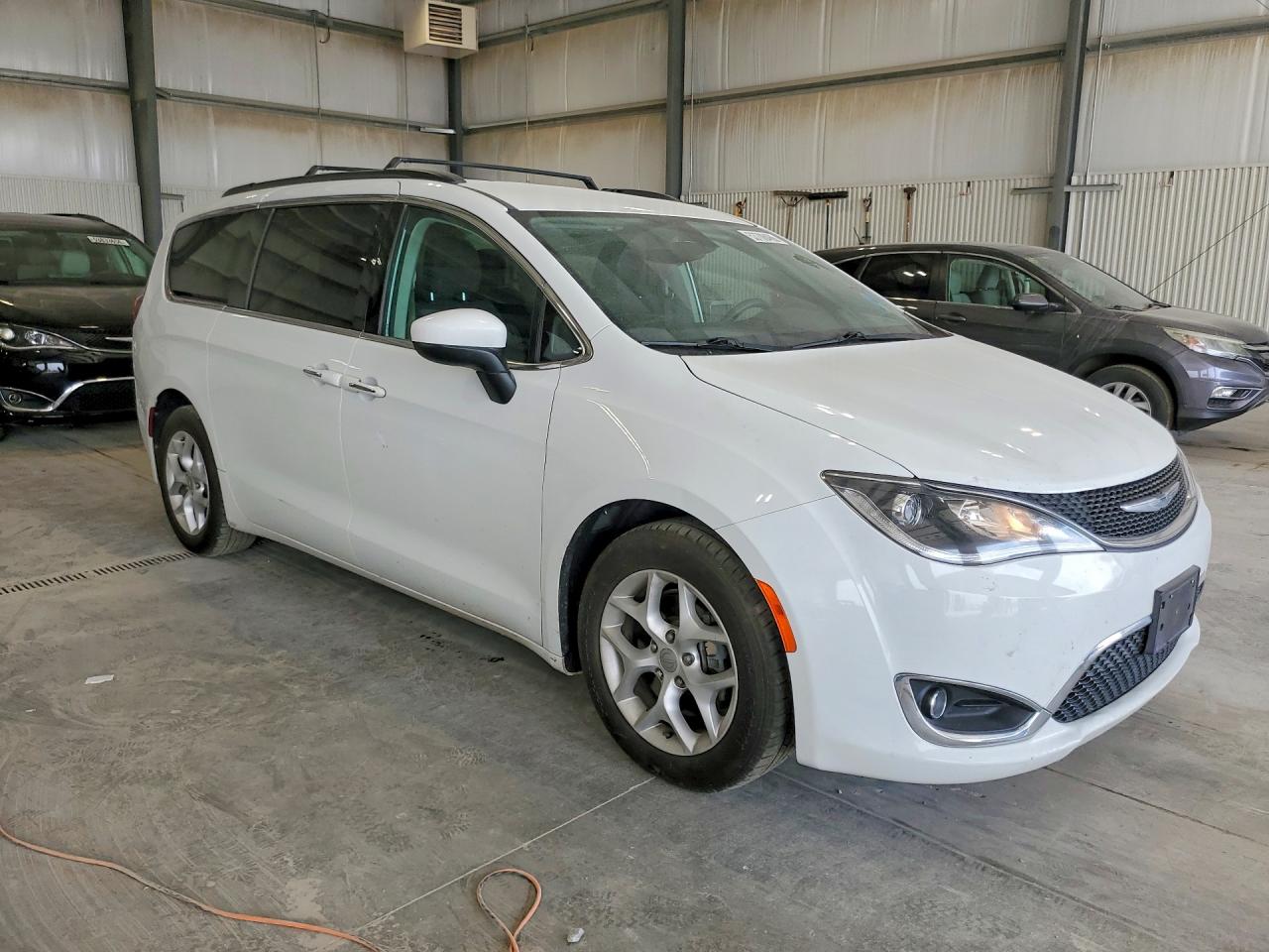 Chrysler Pacifica Touring L
