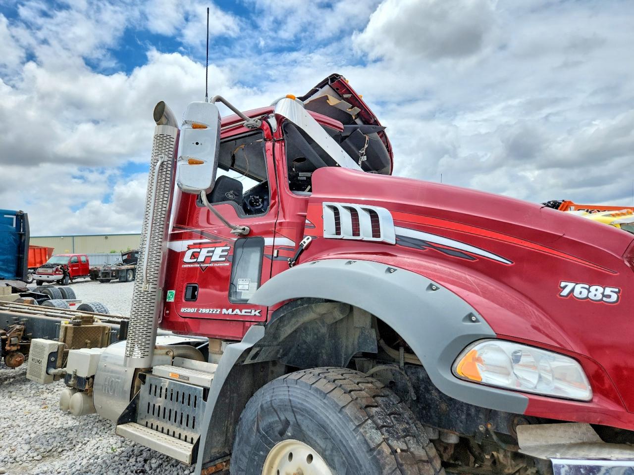 Mack Gu800