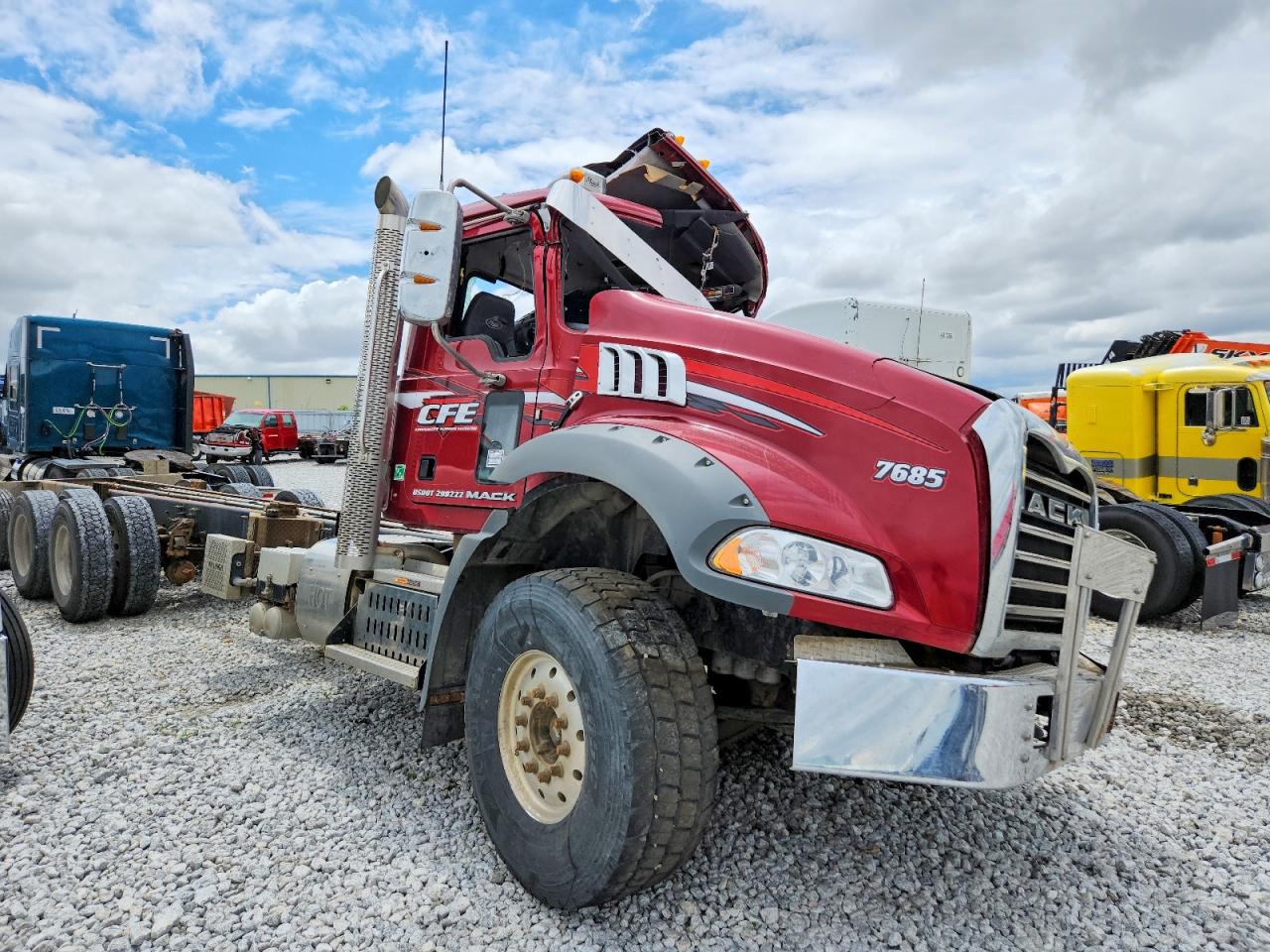 Salvage Mack Gu800 Image