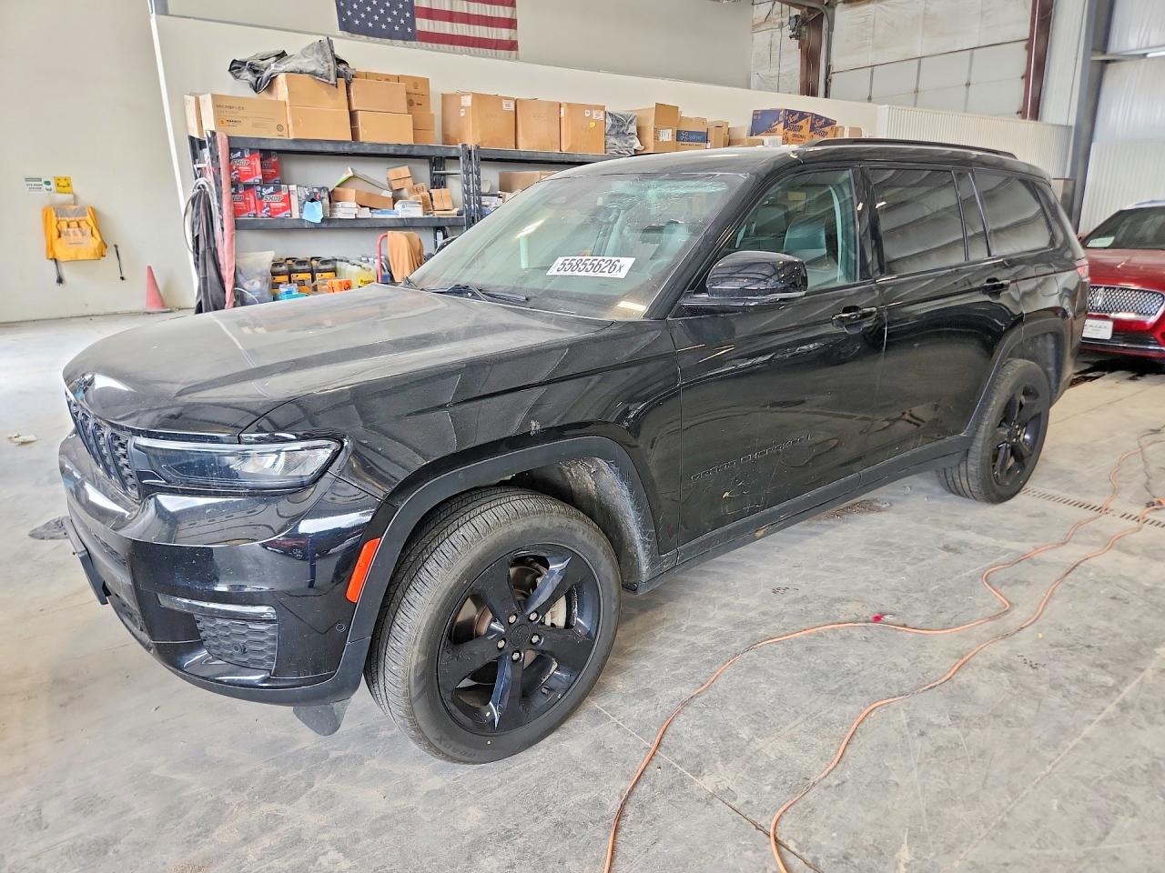 Salvage Jeep Cherokee Image