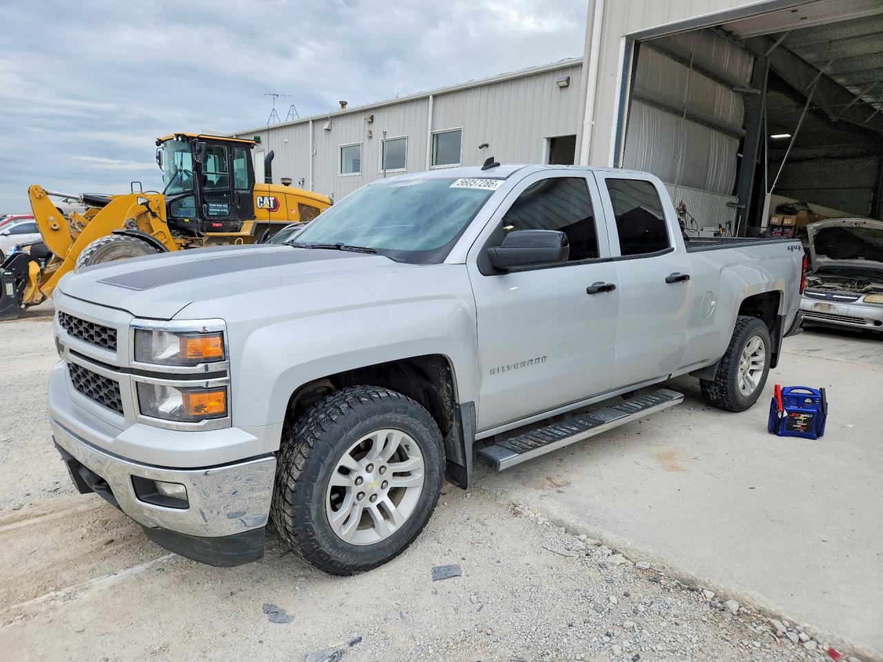 Salvage Chevrolet Silverado Image