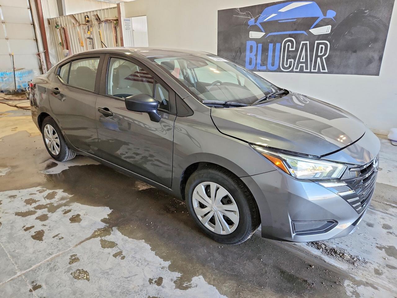 Nissan Versa S