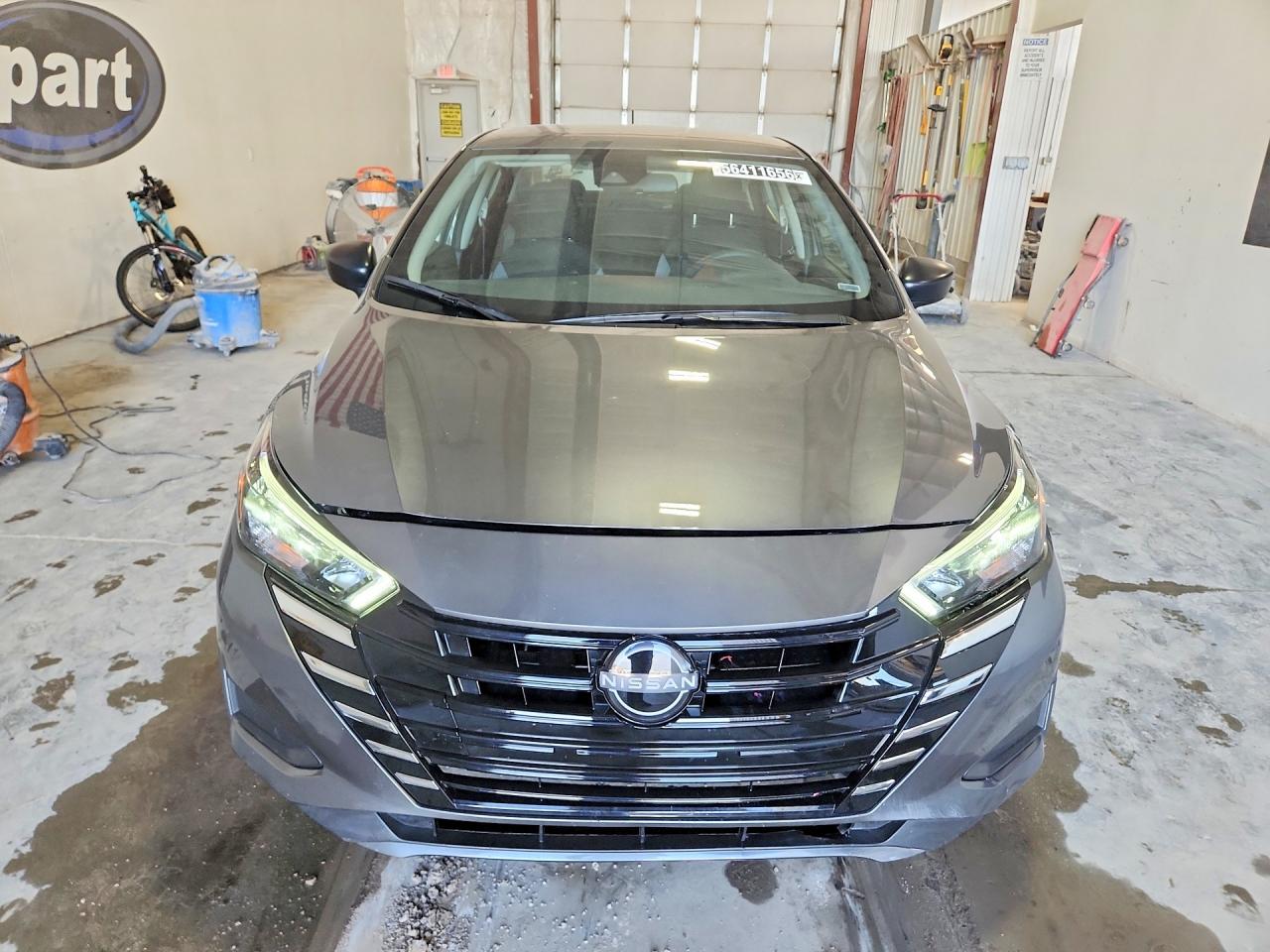 Nissan Versa S