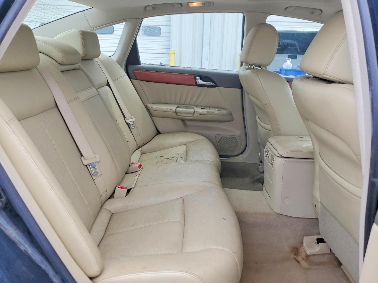 INFINITI M35 Base