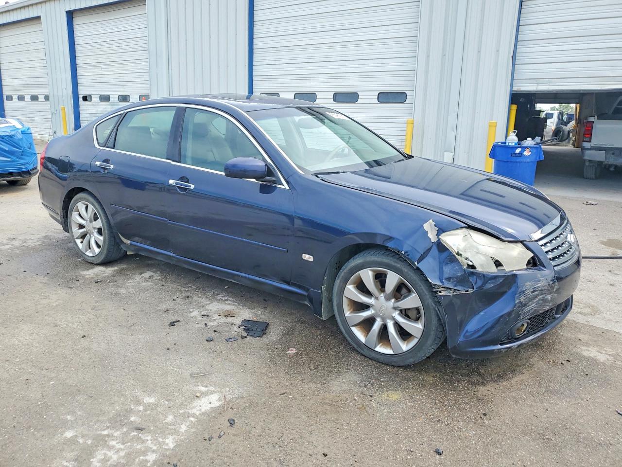 INFINITI M35 Base