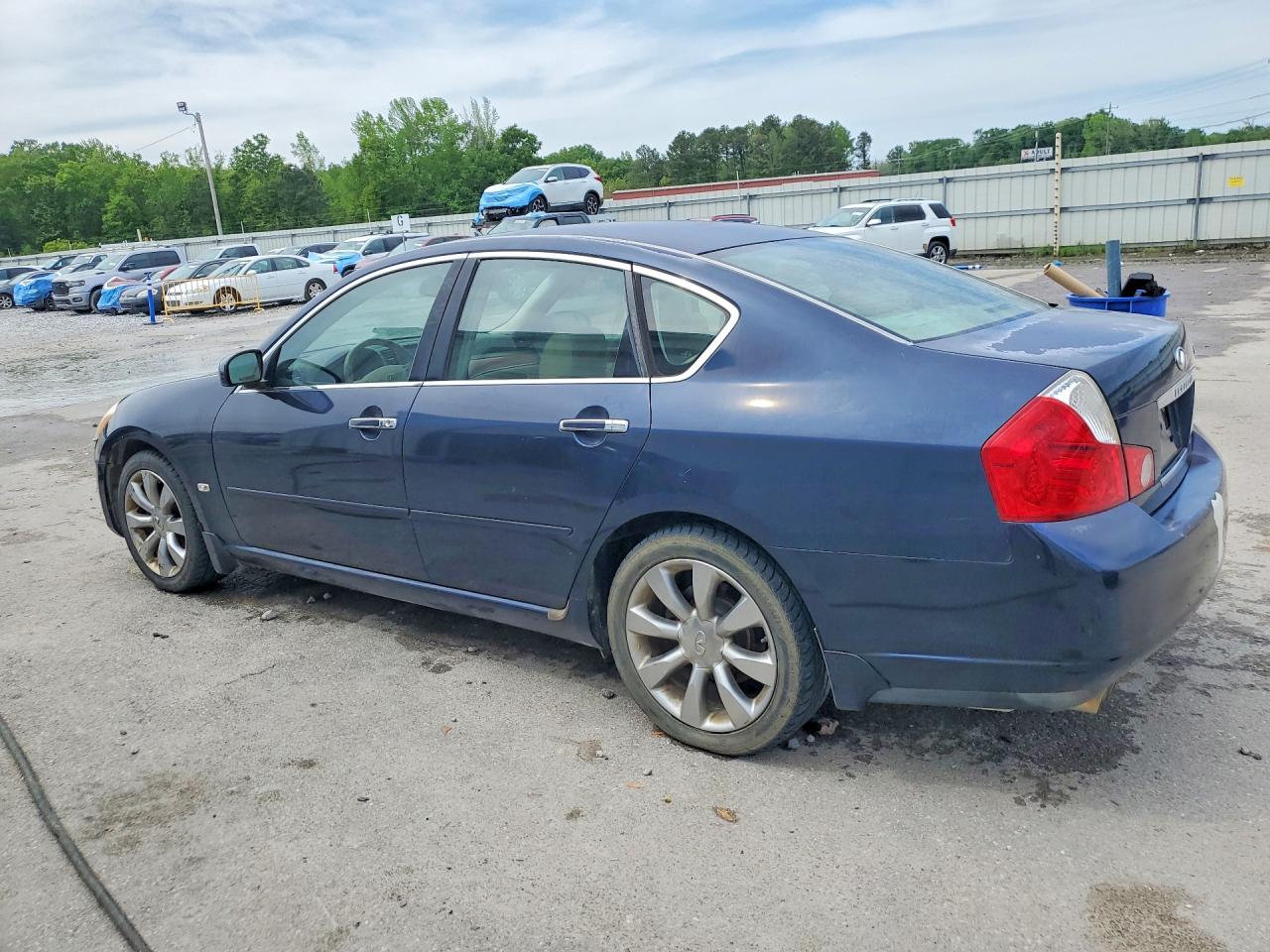 INFINITI M35 Base