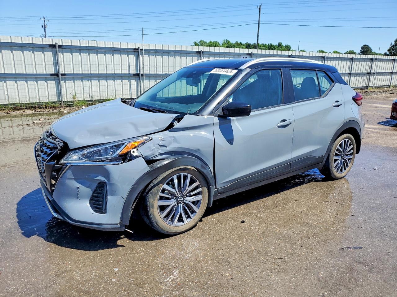 Salvage Nissan Kicks Image