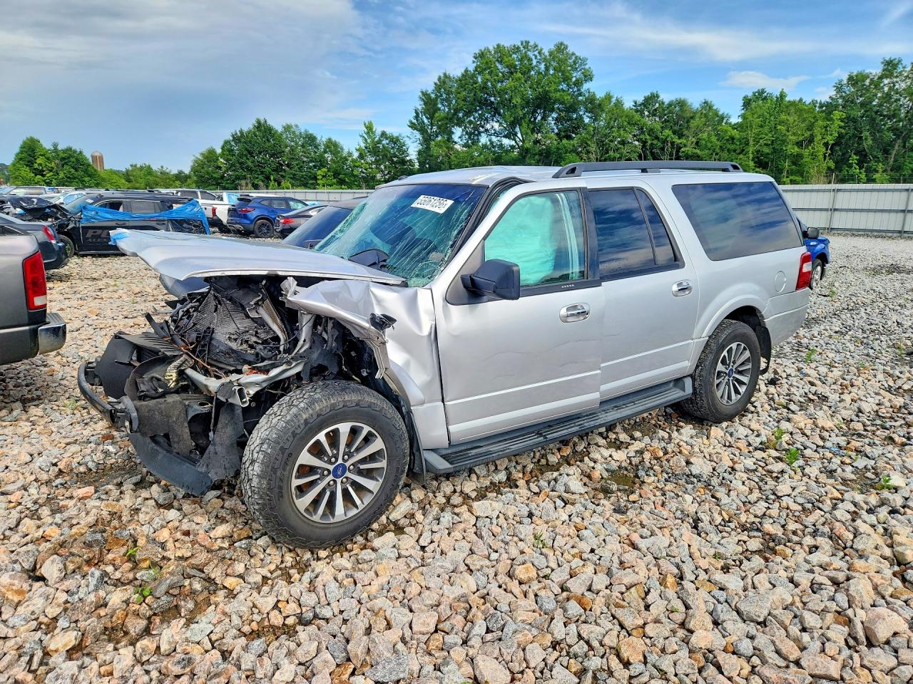 Salvage Ford Expedition Image
