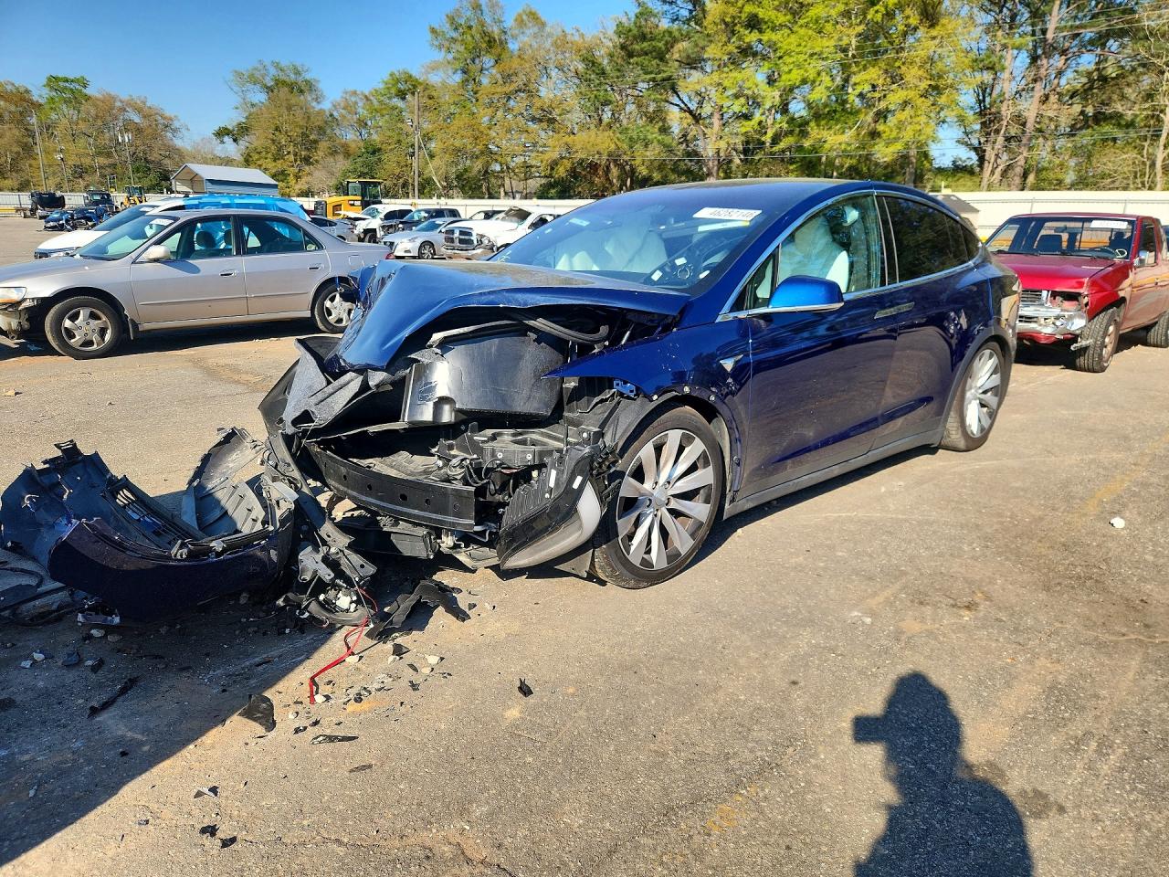 Salvage Tesla Model X Image