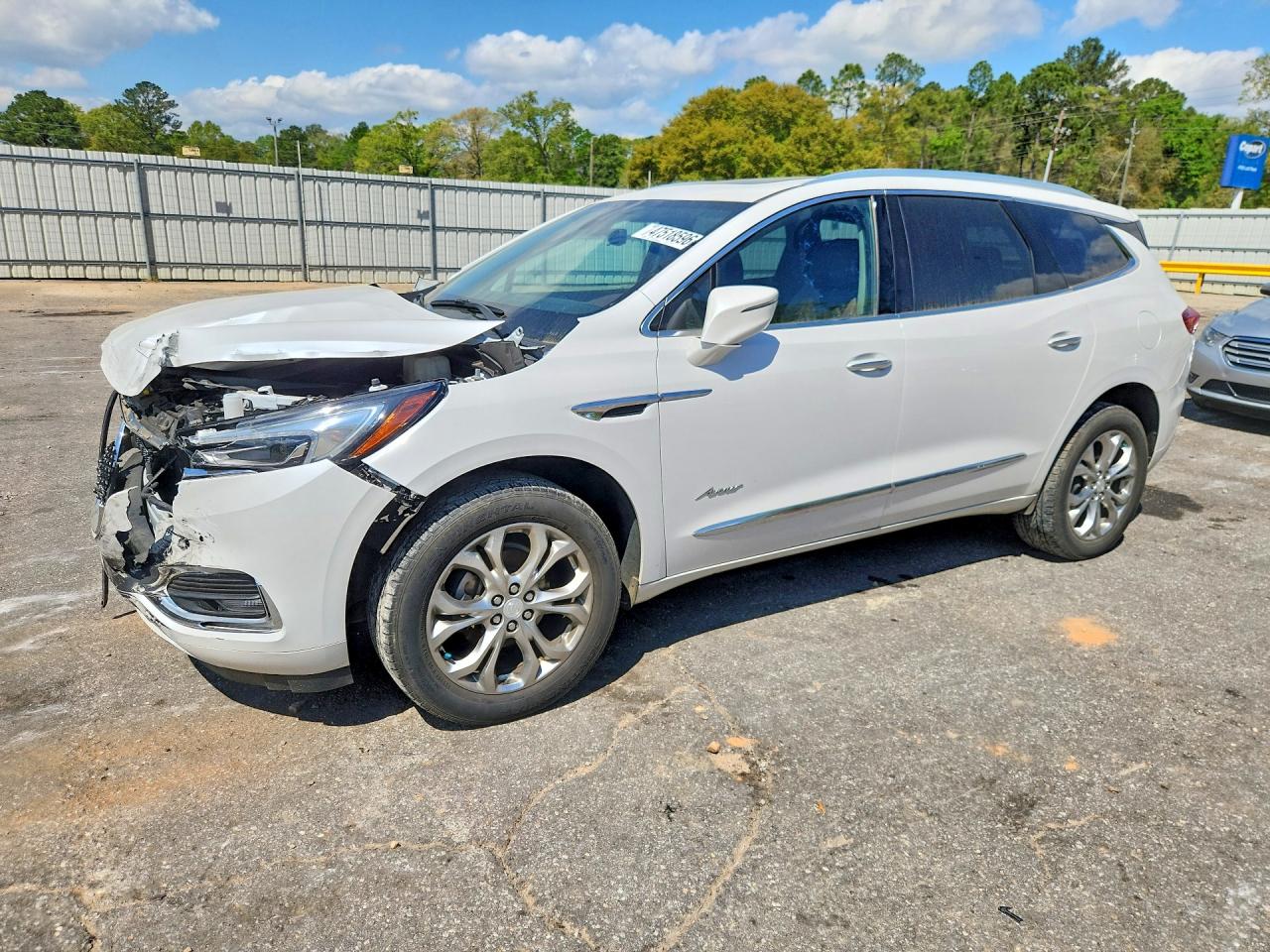 Salvage Buick Enclave Image
