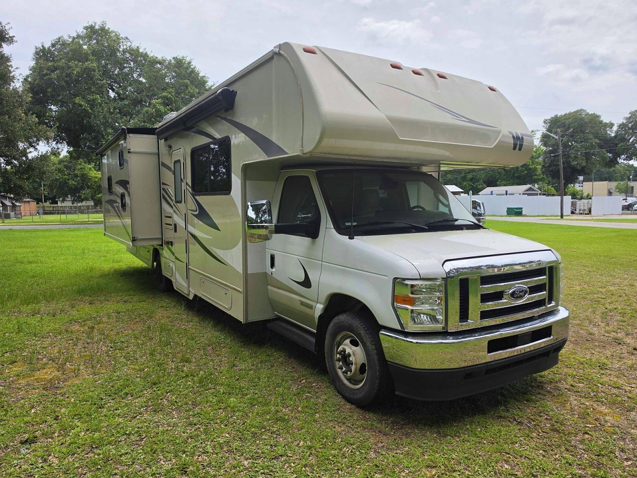 Salvage Ford Econoline Image