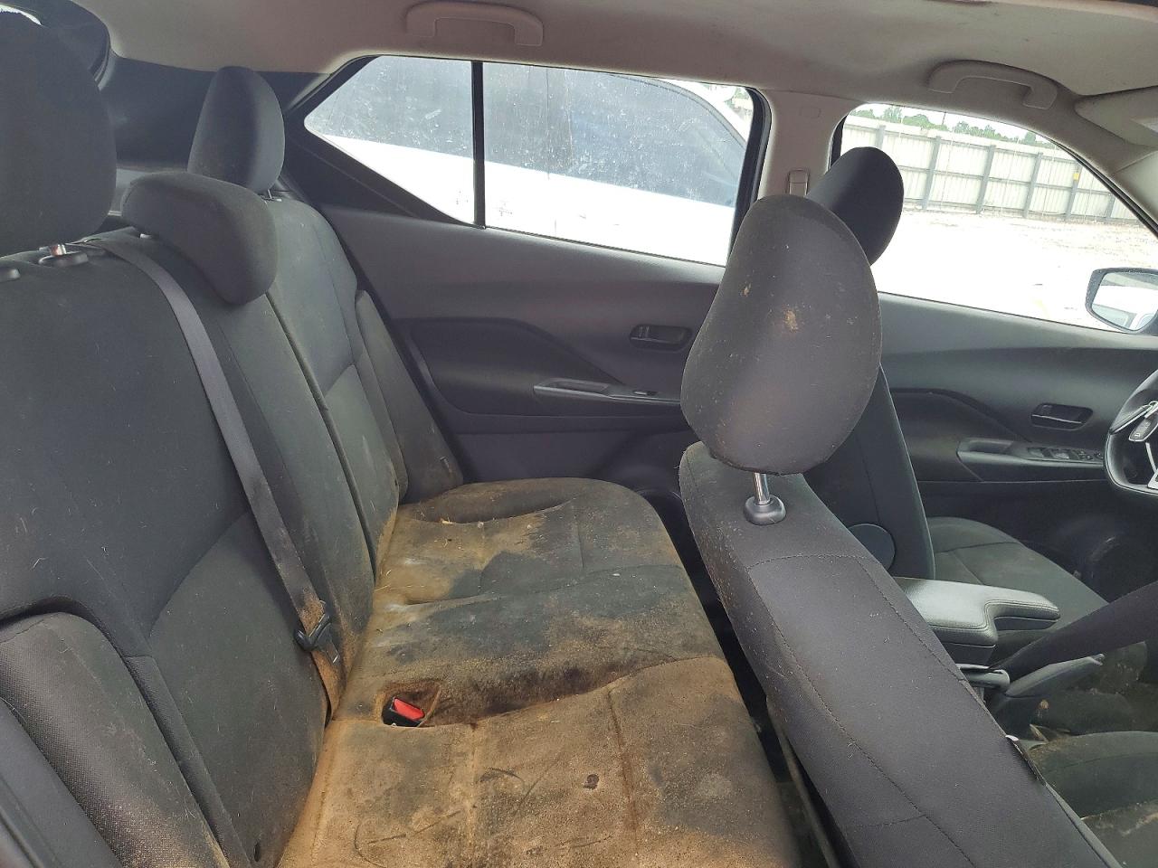 Nissan Kicks S