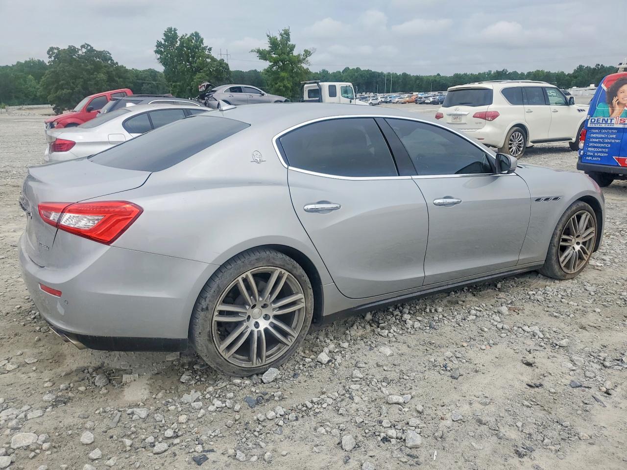 Maserati Ghibli Luxury