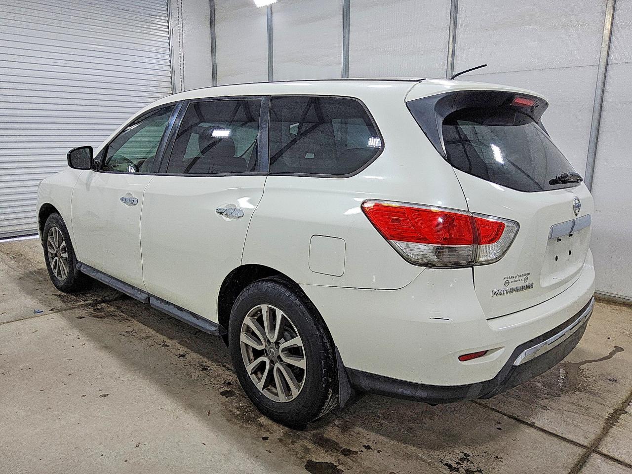 Nissan Pathfinder S