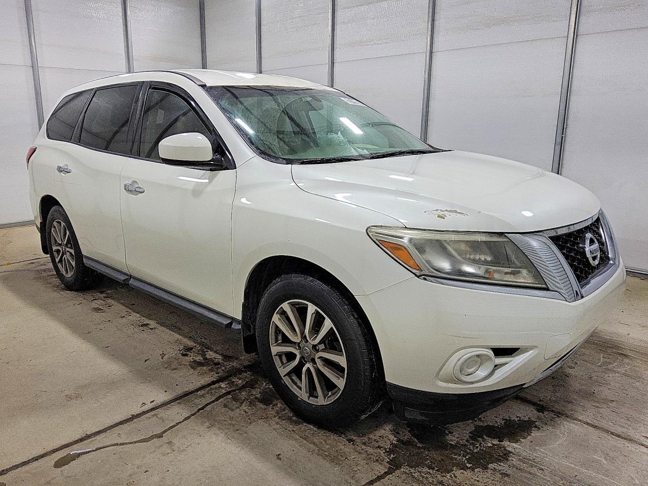 Nissan Pathfinder S