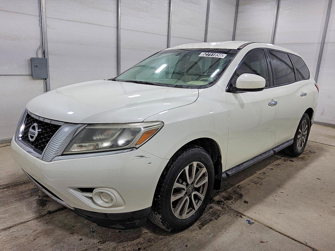Salvage Nissan Pathfinder Image