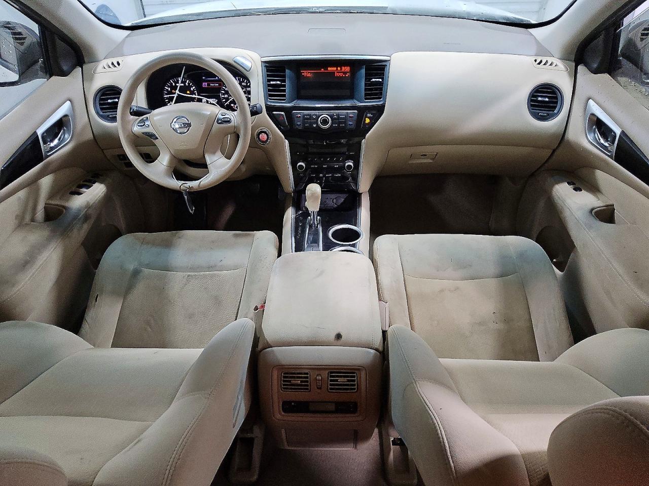 Nissan Pathfinder S