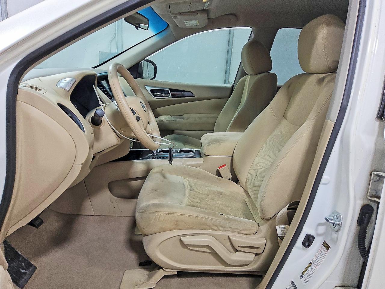 Nissan Pathfinder S