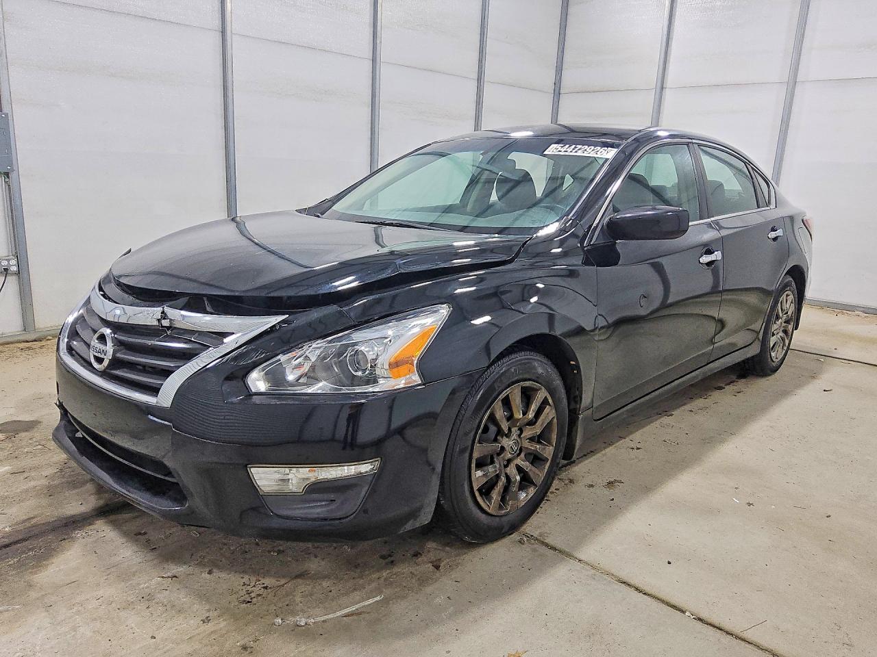 Salvage Nissan Altima Image