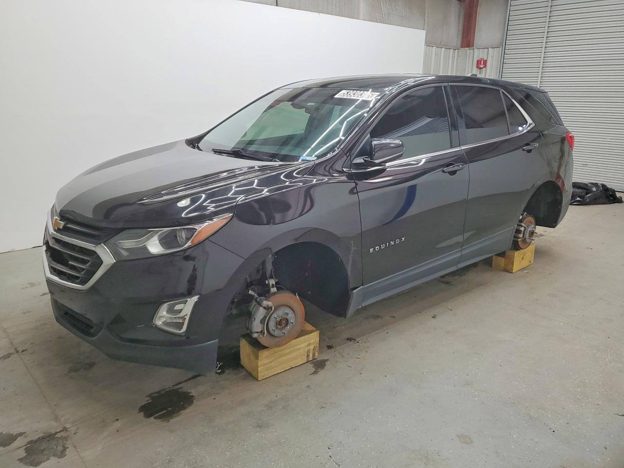 Salvage Chevrolet Equinox Image