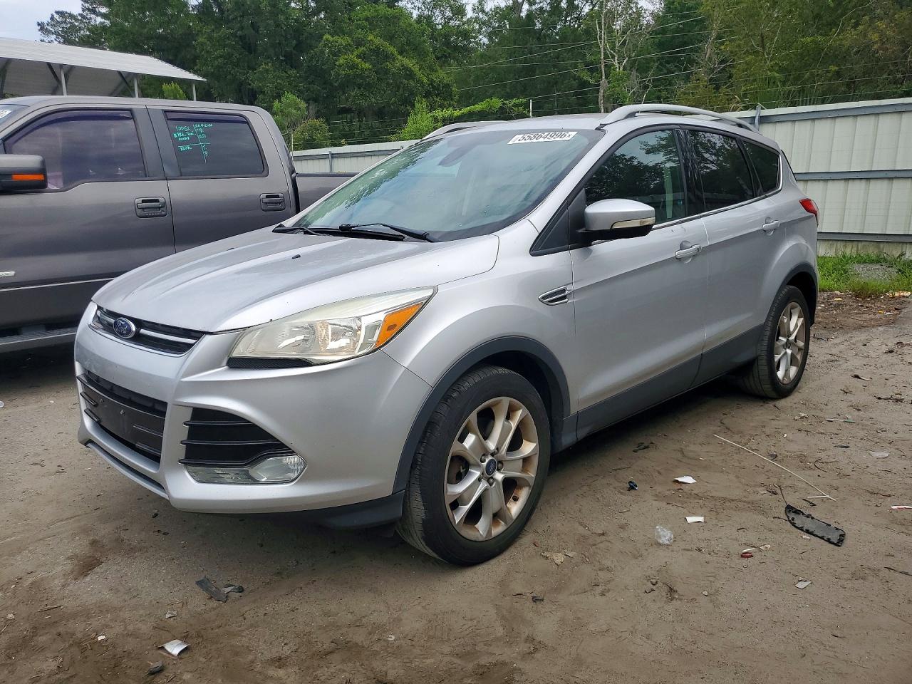 Salvage Ford Escape Image