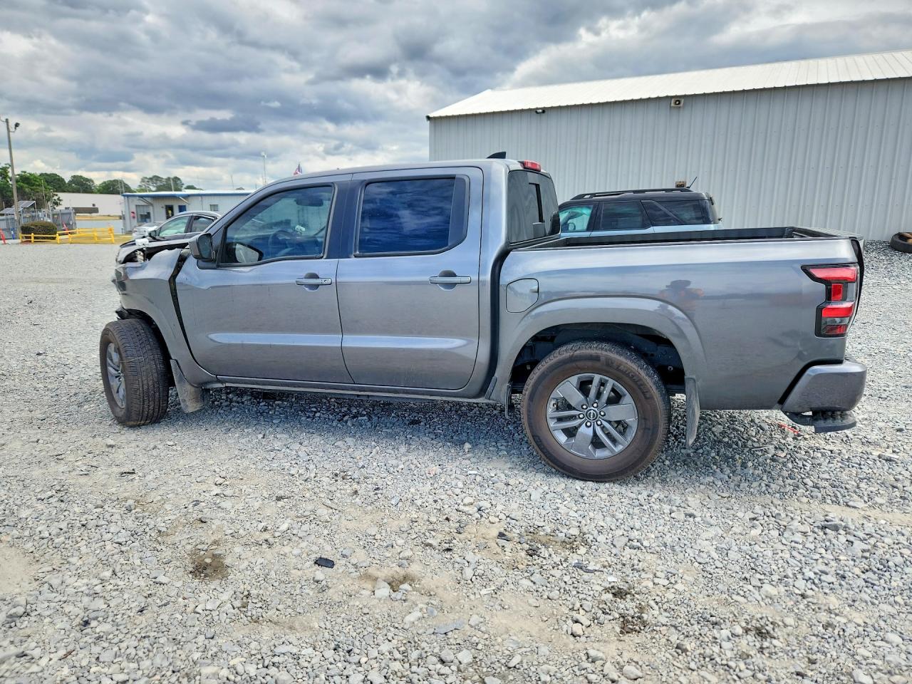 Nissan Frontier Sv