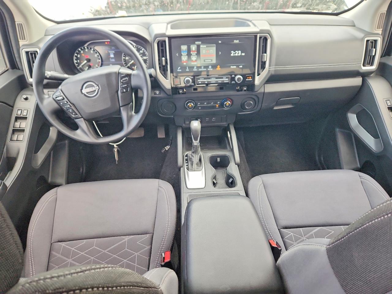 Nissan Frontier Sv