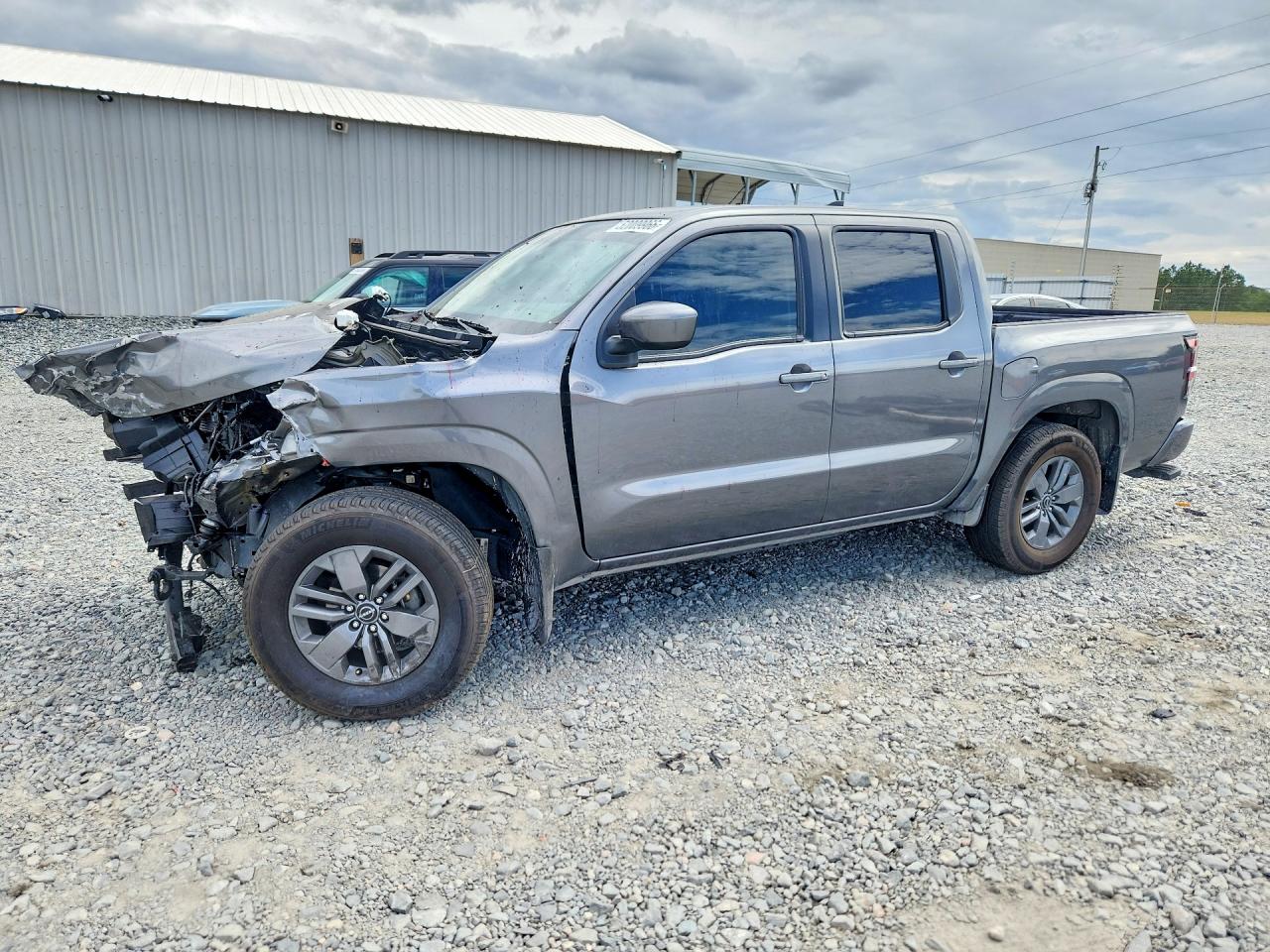 Salvage Nissan Frontier Image