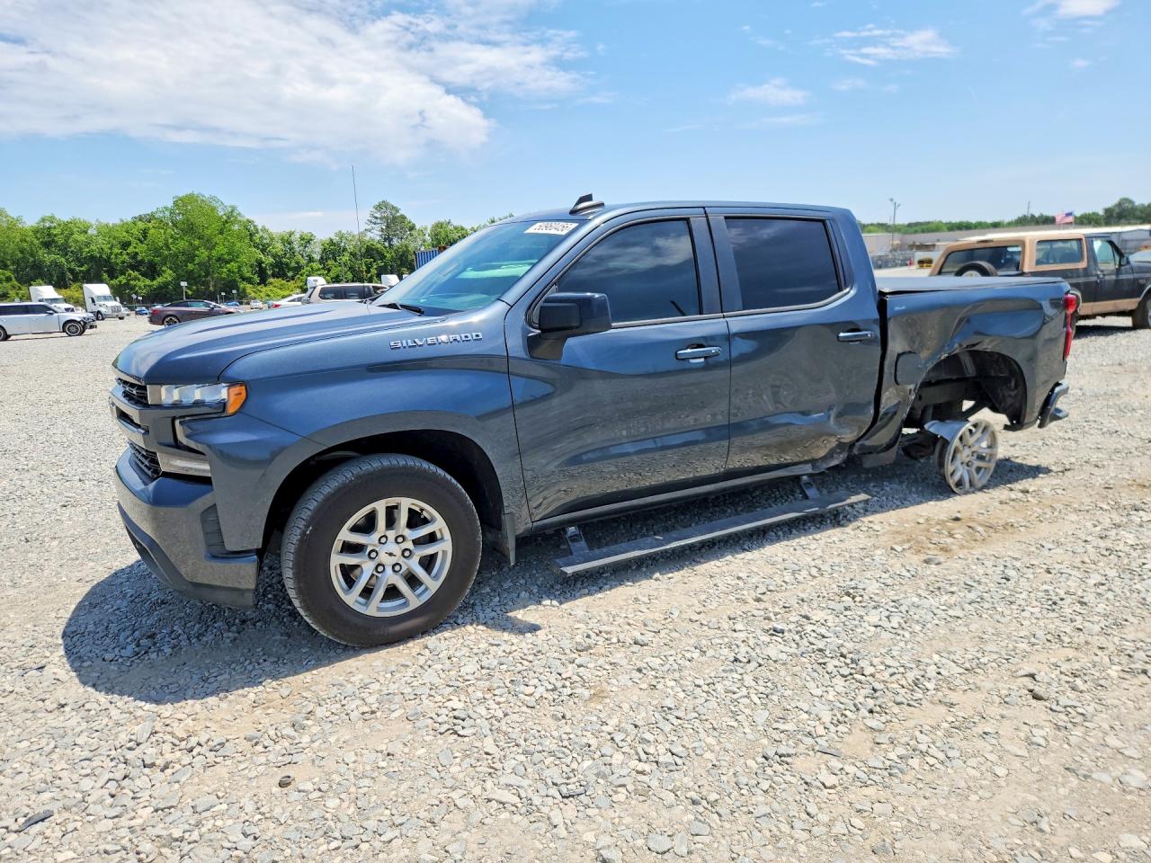 Salvage Chevrolet Silverado Image