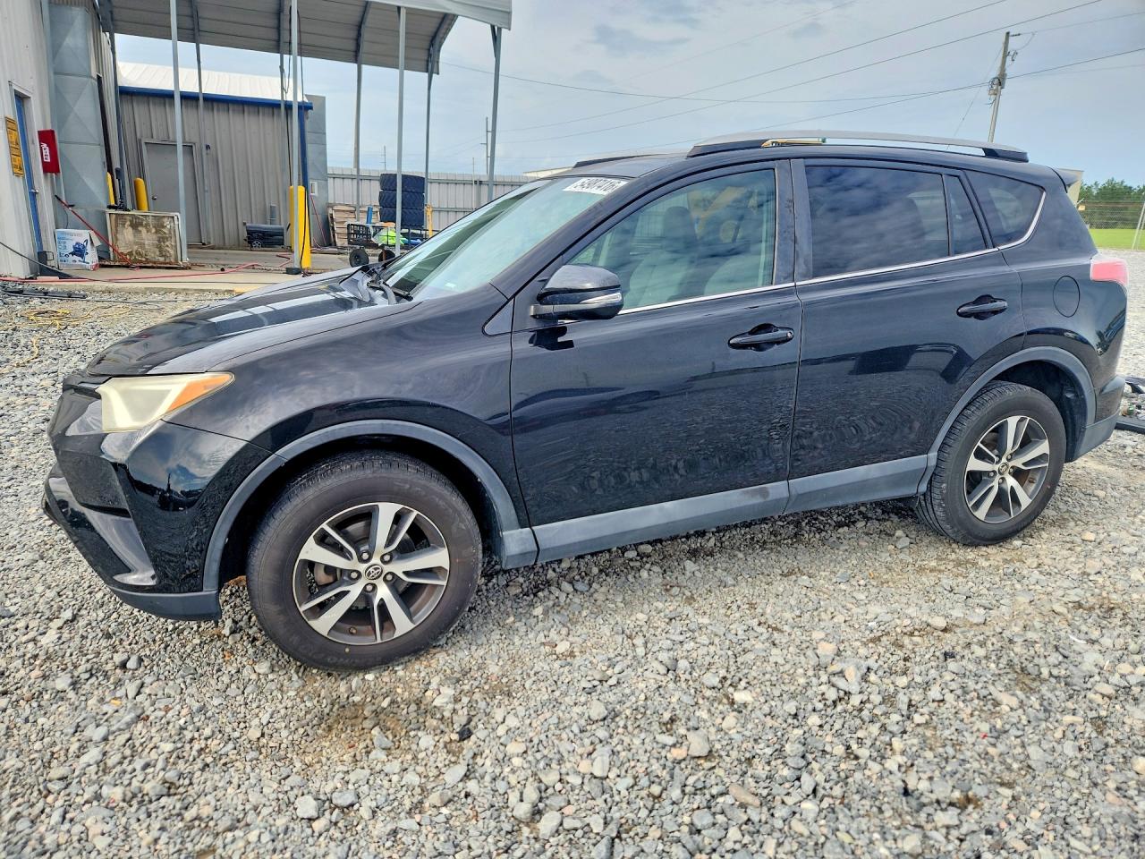 Salvage Toyota RAV4 Image