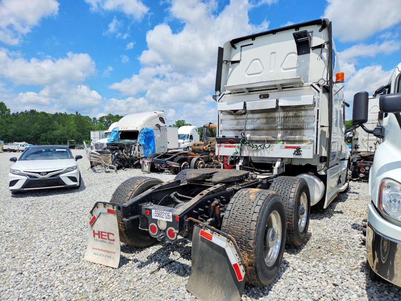 Freightliner Cascadia 126