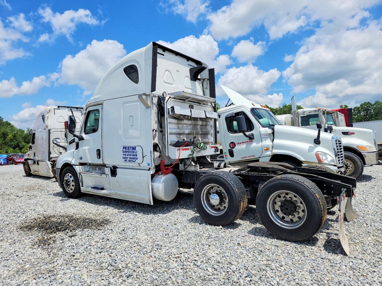 Freightliner Cascadia 126