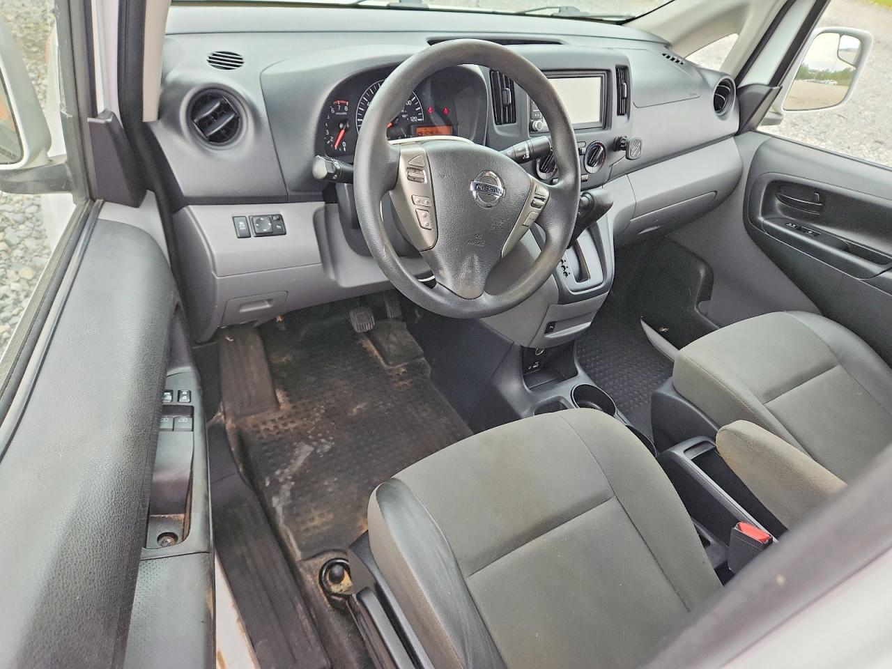 Nissan Nv
