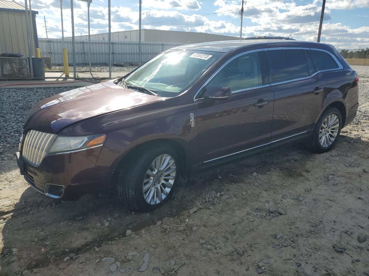 Salvage Lincoln MKT Image
