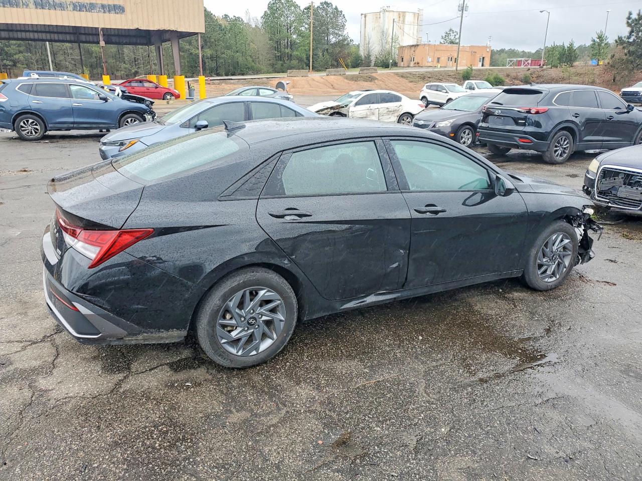 Hyundai ELANTRA Blue