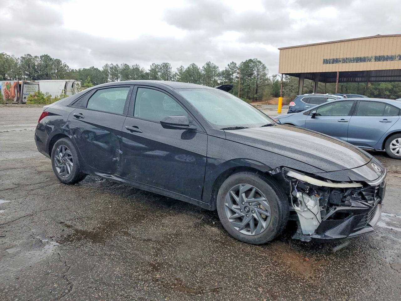 Hyundai ELANTRA Blue