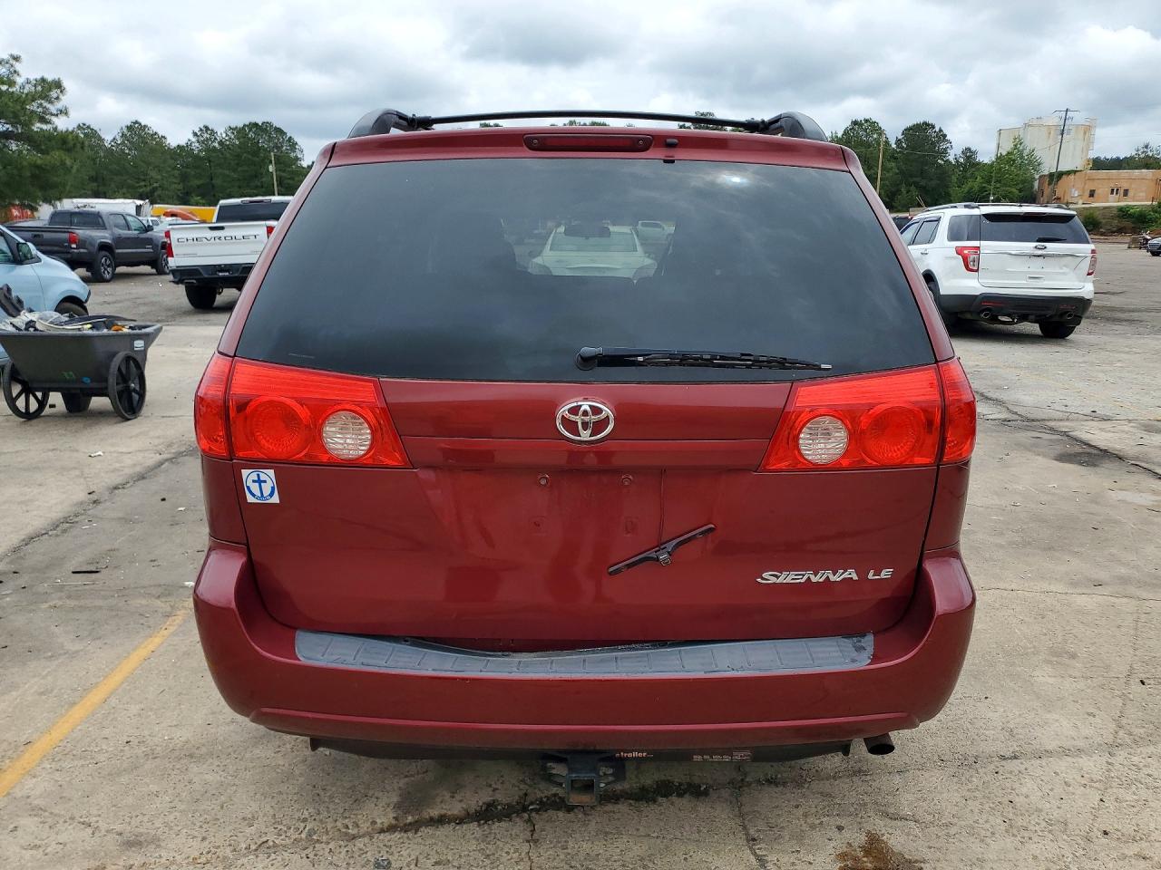 Toyota Sienna Le 7-passenger
