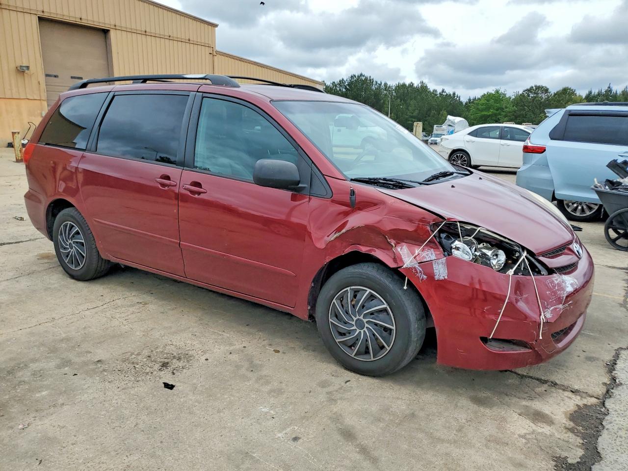 Toyota Sienna Le 7-passenger