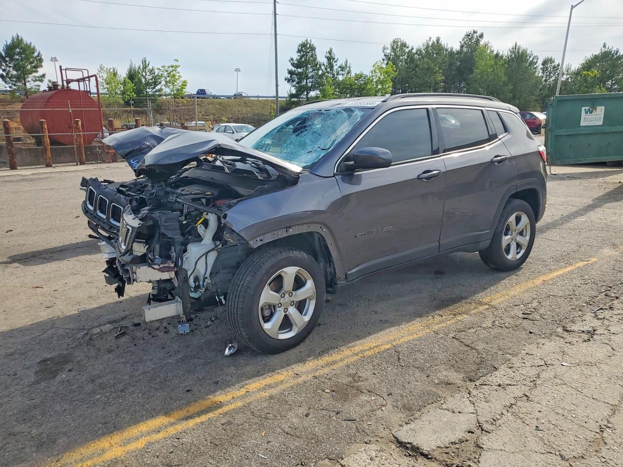 Salvage Jeep Compass Image