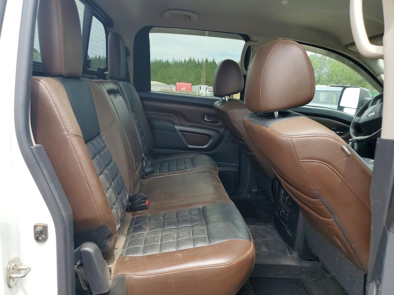 Nissan Titan Platinum Reserve