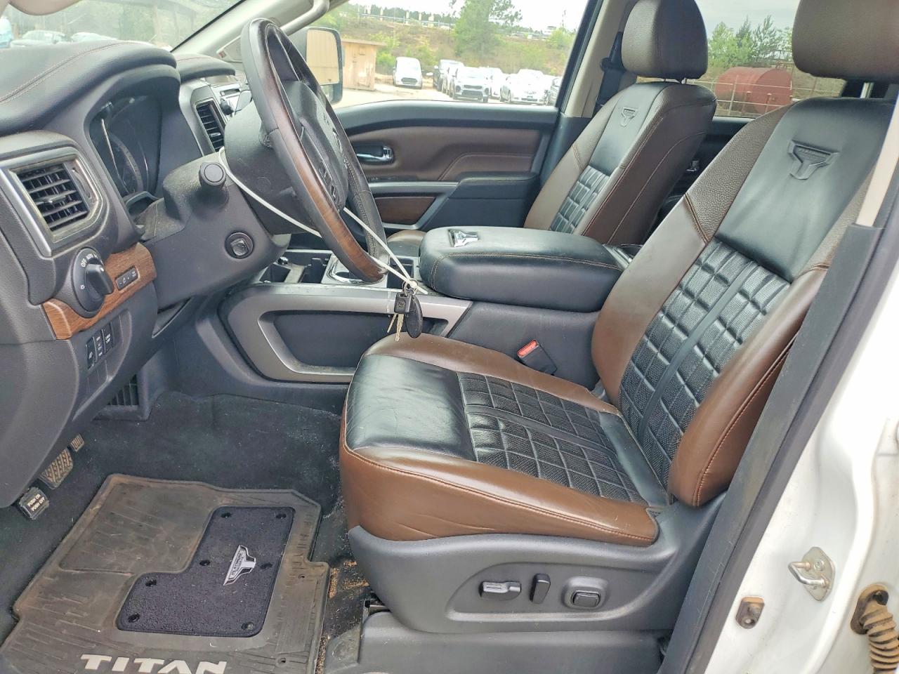 Nissan Titan Platinum Reserve