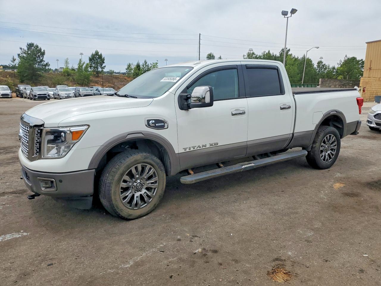 Salvage Nissan Titan Image