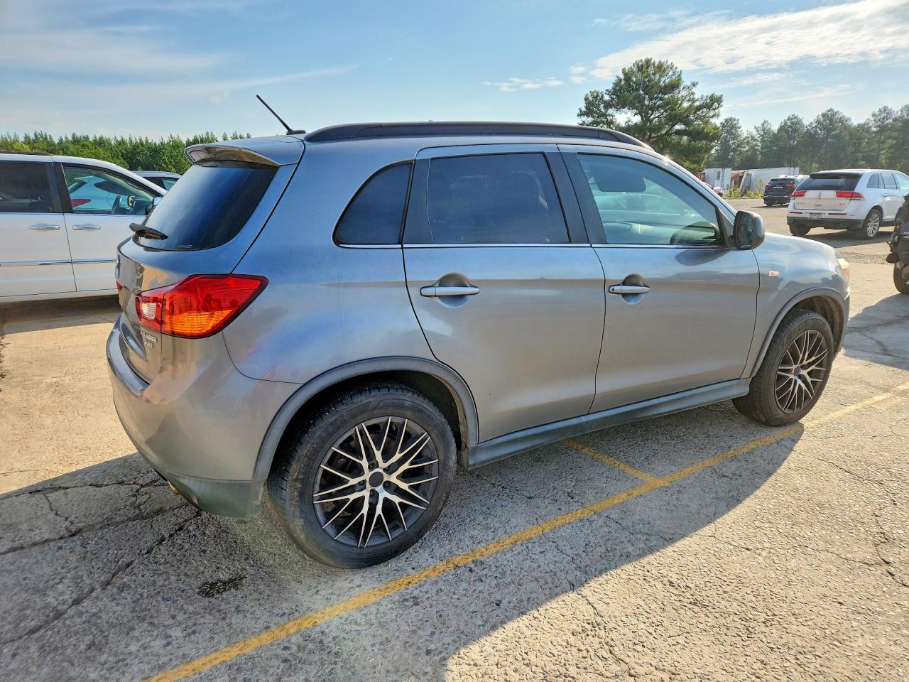 Mitsubishi Outlander Le