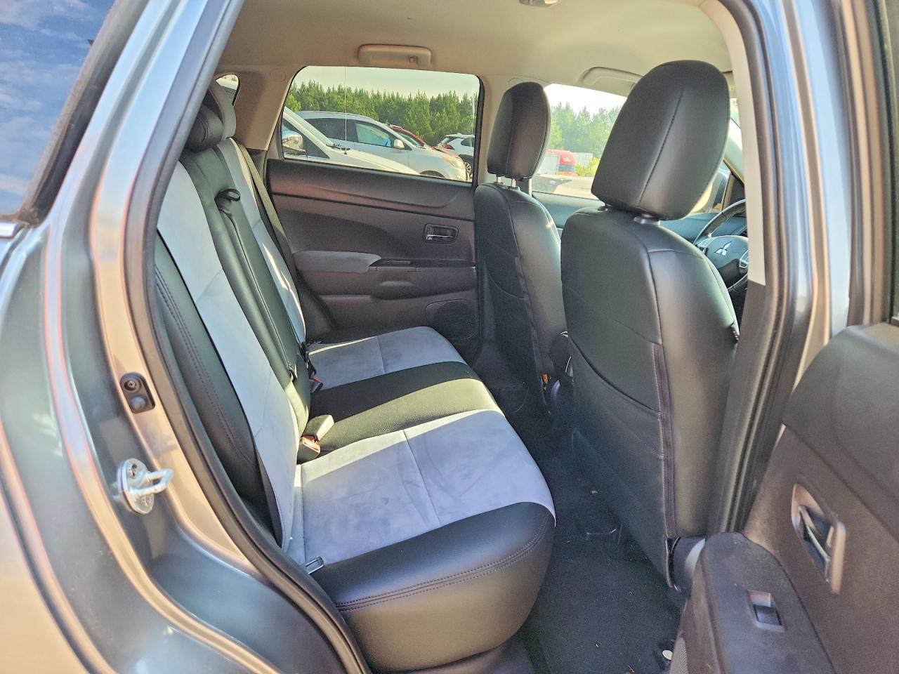 Mitsubishi Outlander Le